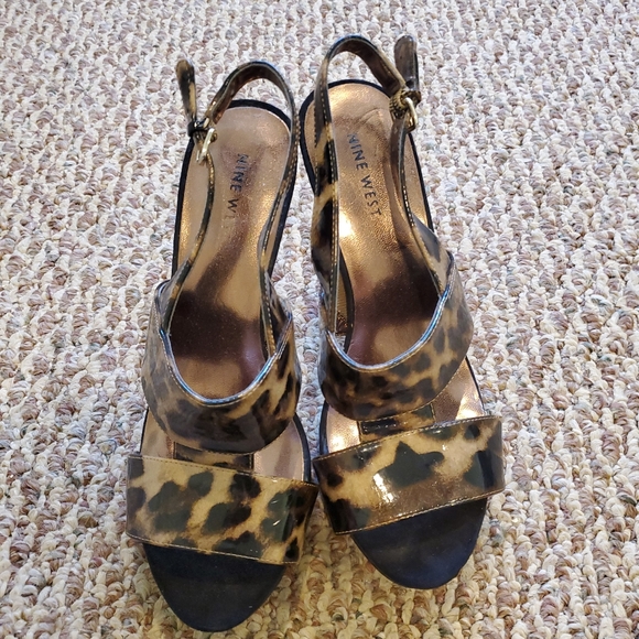 NINE WEST CHEETAH PRINT HEELED SANDALS - Picture 4 of 4